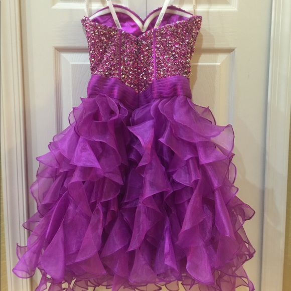 Berry Sequin/Crystal sweetheart cocktail dress - Picture 3 of 8